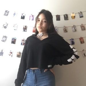 Victoria’s Secret Pink Black and White Crop Top